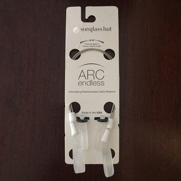 sunglass hut adjustment